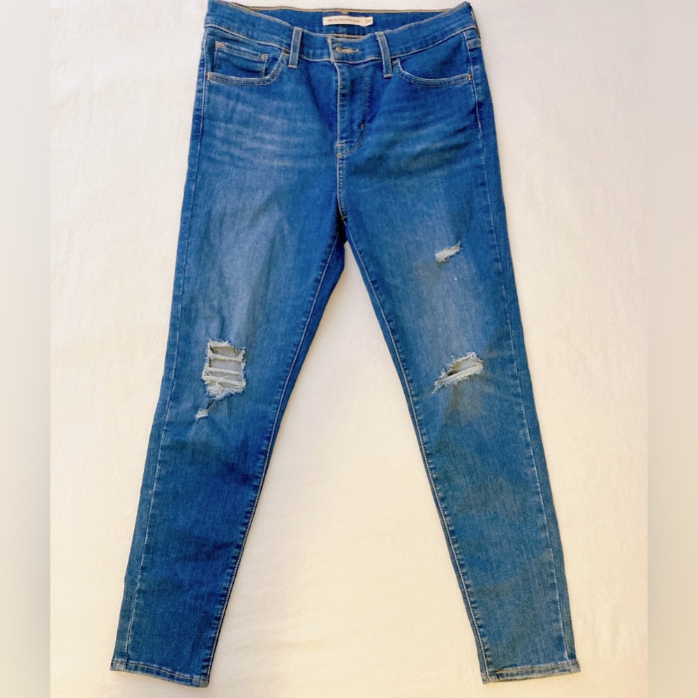 LEVI’S 720 Women’s destroyed Super Skinny High Rise